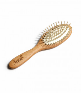 Small hairbrush with wooden bristles, Anae