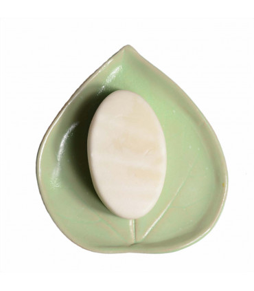 Leaf-shaped handmade ceramic soap dish, Takaterra